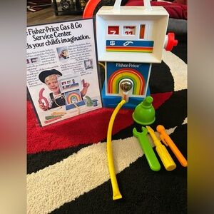 1983 Fisher Price Gas & Go Service Center With Motorized Gas Pump #984